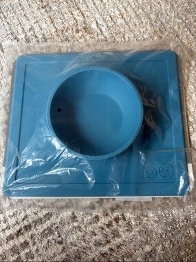 ezpz Blue Silicone Suction Bowl & Placemat for Kids